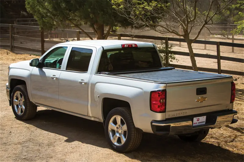 Pace Edwards Switchblade Retractable Tonneau Cover Kit – Hard-Folding Design (Swfa06A29) 1