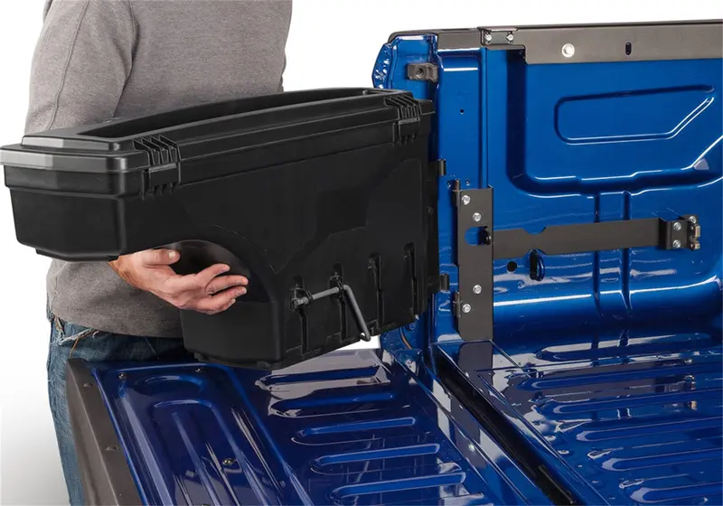 Undercover Sc401D Hard Folding Tonneau Cover – Compatible With 2005–2022 Toyota Tacoma 1